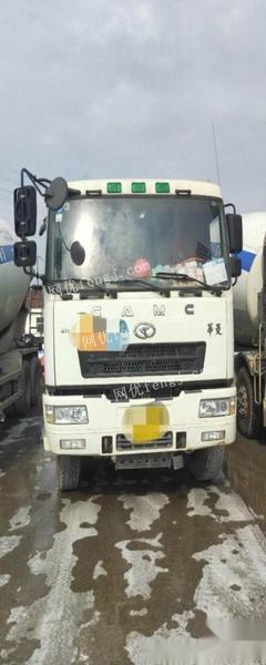 蘇州地區(qū)轉讓優(yōu)質工程車輛 兩臺華菱攪拌車及一臺加油車